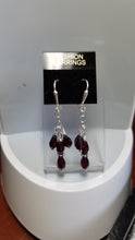 Load image into Gallery viewer, GARNET 3 DANGLE EARRING